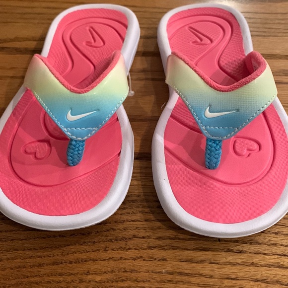 Nike Other - Nike flip flop sandals girls size 13 NWOT